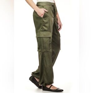 Sanctuary Eve Satin Cargo Pants Fatigue Size 27 Green Relaxed Utility Trouser